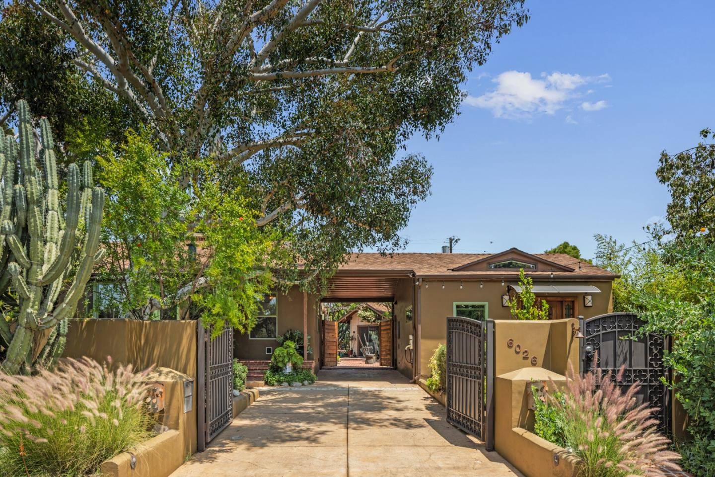 6026 Fulcher AVE, North Hollywood, CA 91606