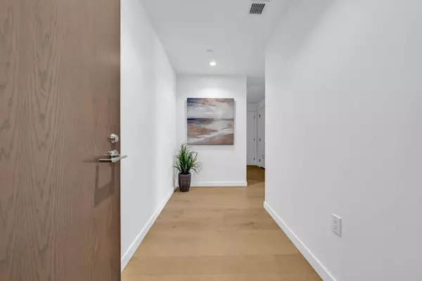 San Francisco, CA 94158,1000 3rd ST 902