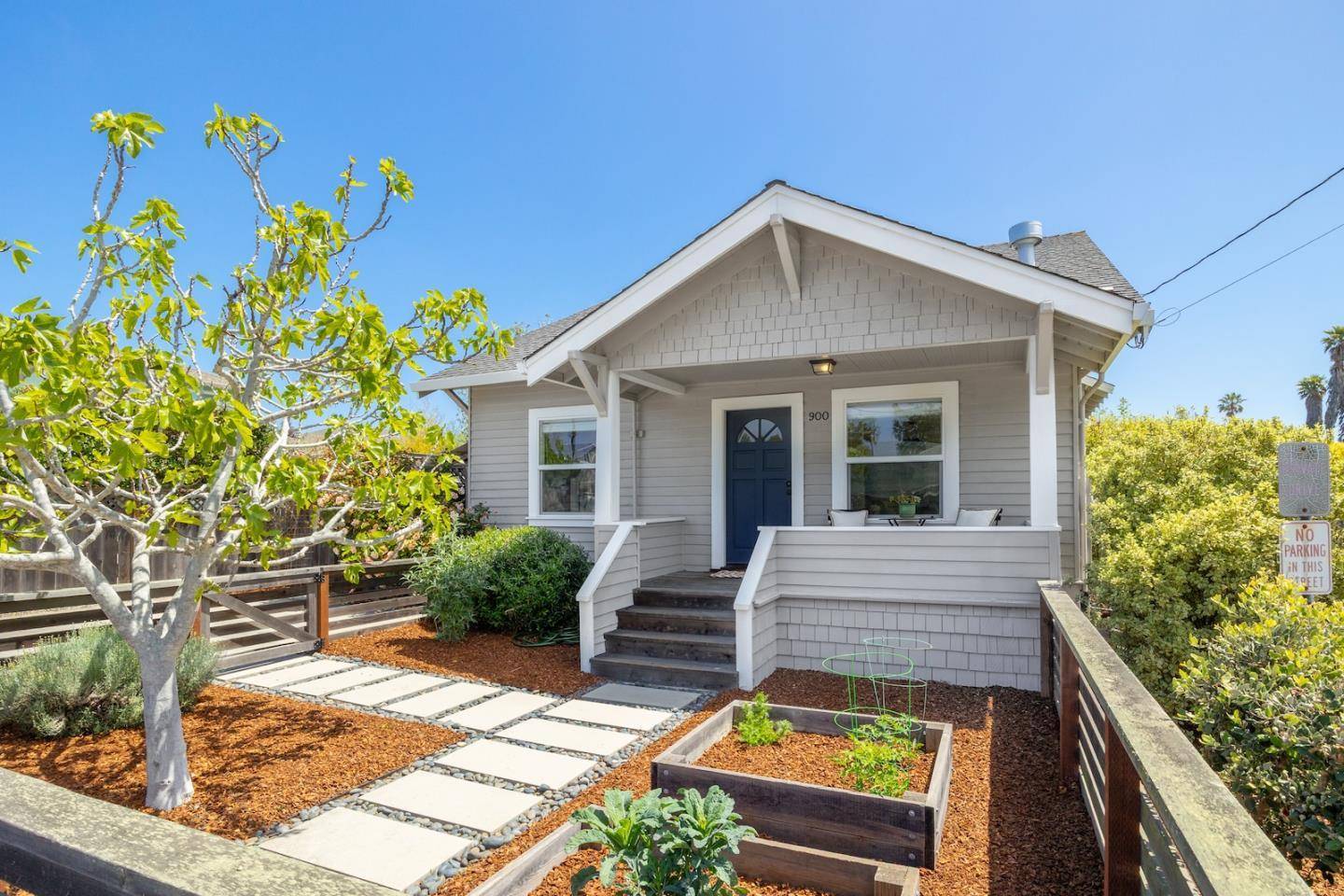 900 35th AVE, Santa Cruz, CA 95062