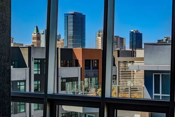 Oakland, CA 94607,311 Oak ST PH4