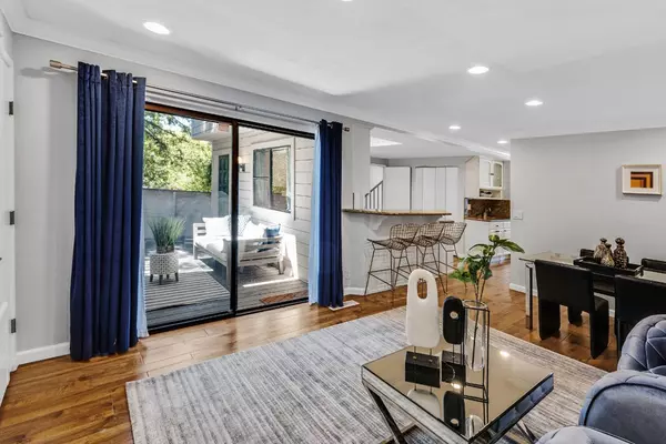 Los Gatos, CA 95032,109 Oakland PL