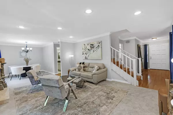 Los Gatos, CA 95032,109 Oakland PL