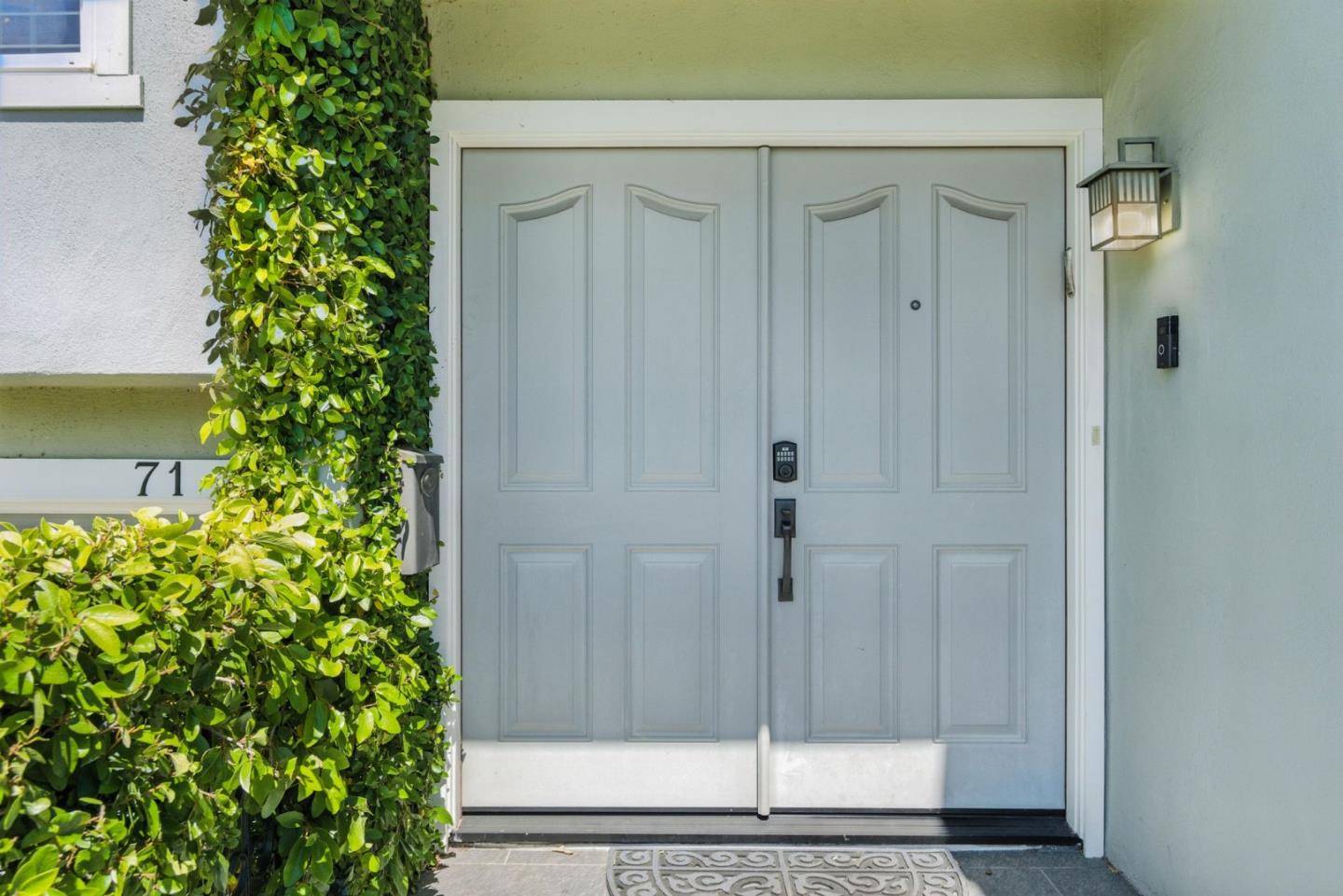 San Carlos, CA 94070,71 Club DR