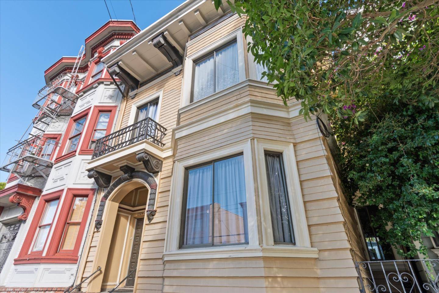 San Francisco, CA 94110,1319 S Van Ness AVE