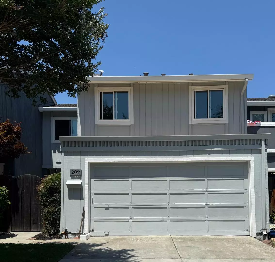 Los Gatos, CA 95032,209 Elm Wood CT