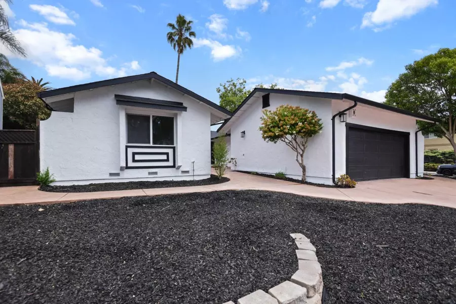 16 Melwood CT, Watsonville, CA 95076