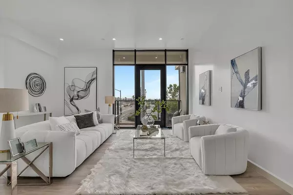 South San Francisco, CA 94080,889 McLellan DR 212