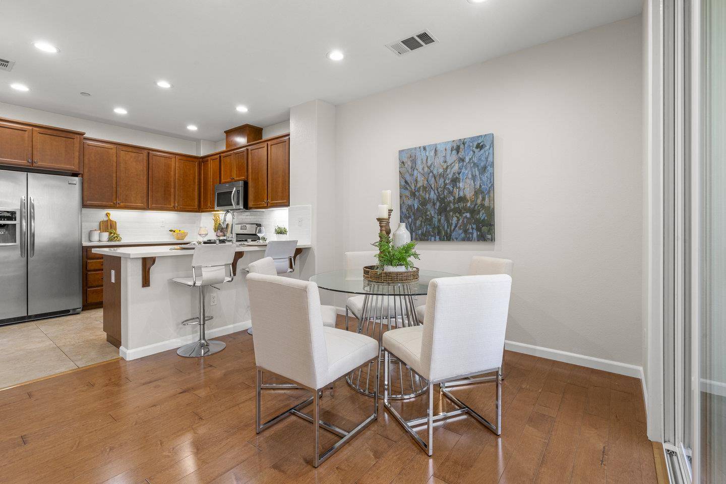 San Mateo, CA 94402,104 N Hummingbird LN