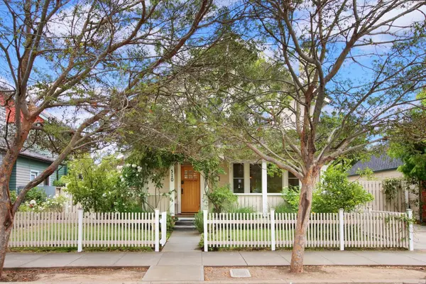 Santa Cruz, CA 95062,510 Windham ST