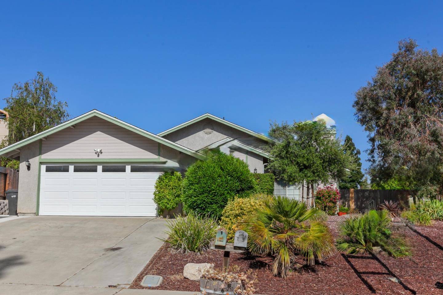 Paso Robles, CA 93446,506 Navajo AVE