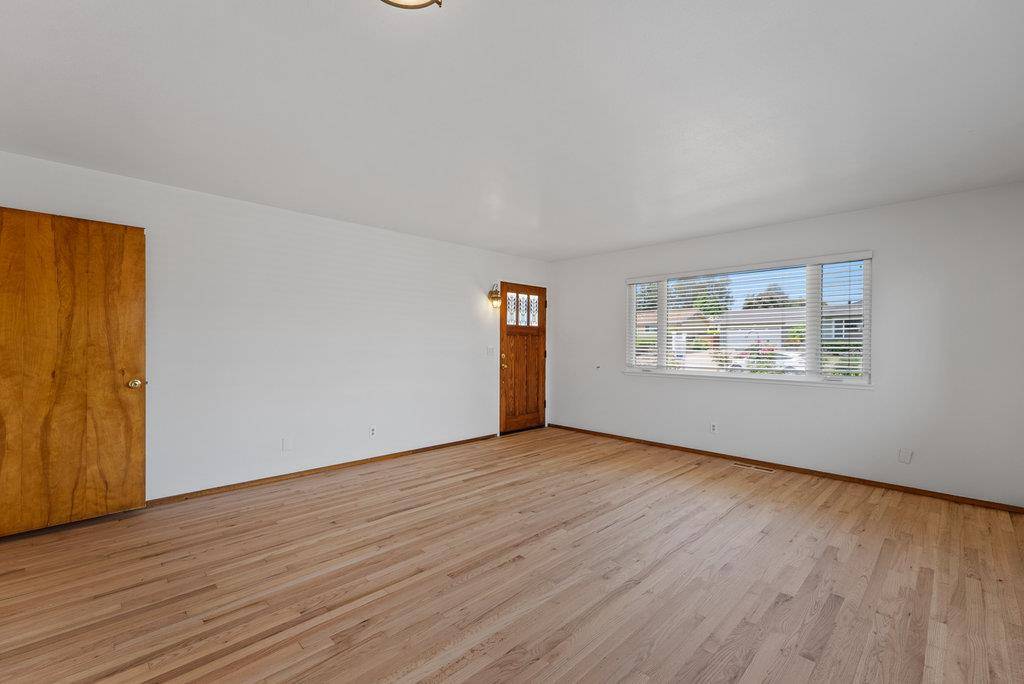 Watsonville, CA 95076,21 Karen DR