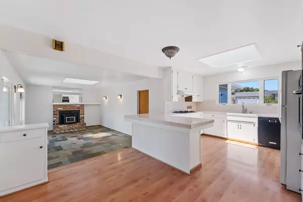 Watsonville, CA 95076,21 Karen DR