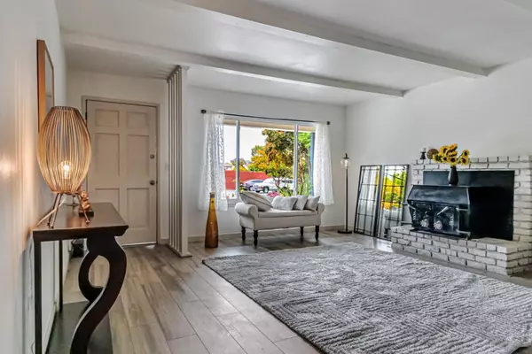 Santa Cruz, CA 95062,2259 Chanticleer AVE