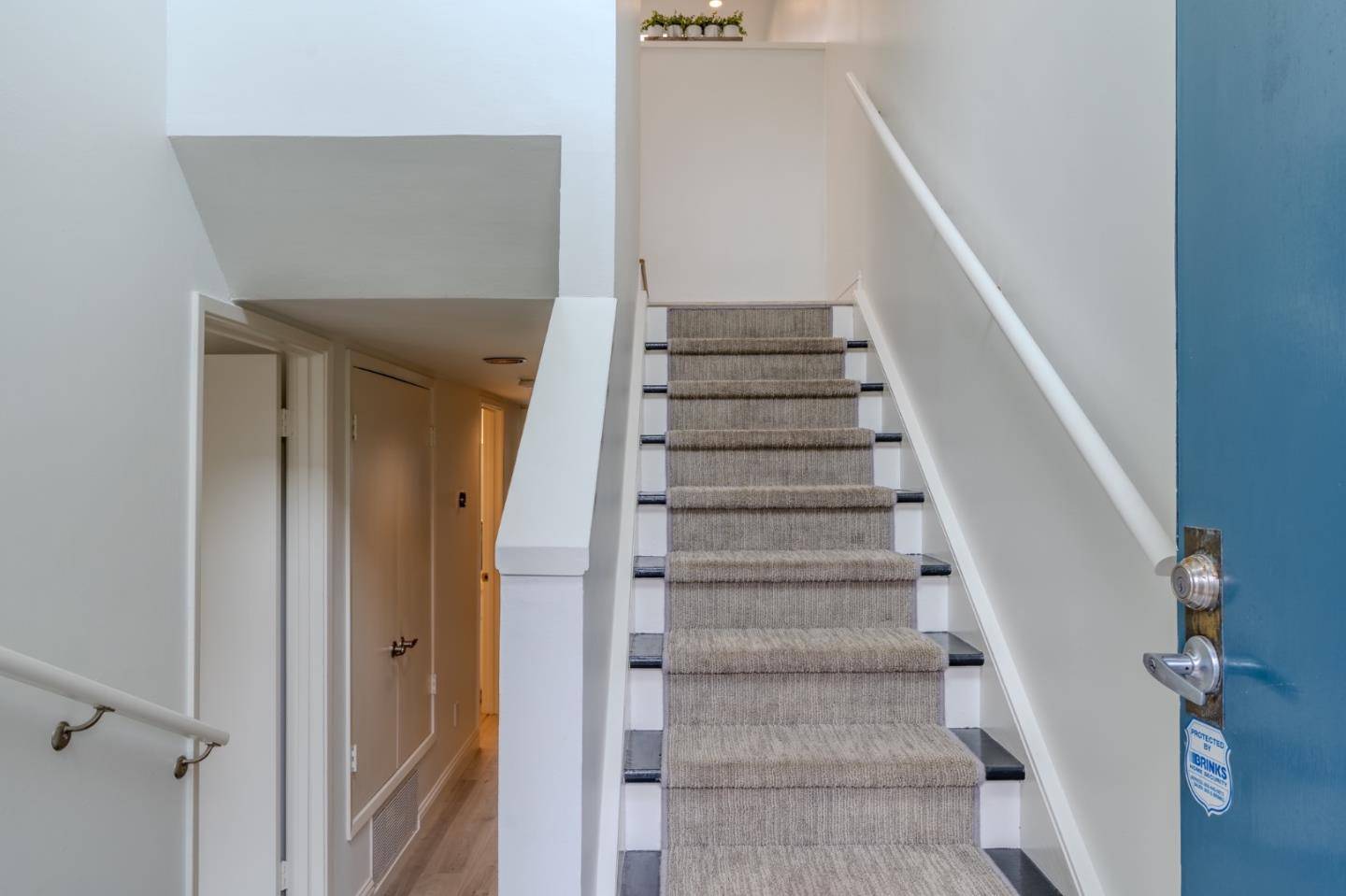 Pacifica, CA 94044,262 Beachview AVE 5