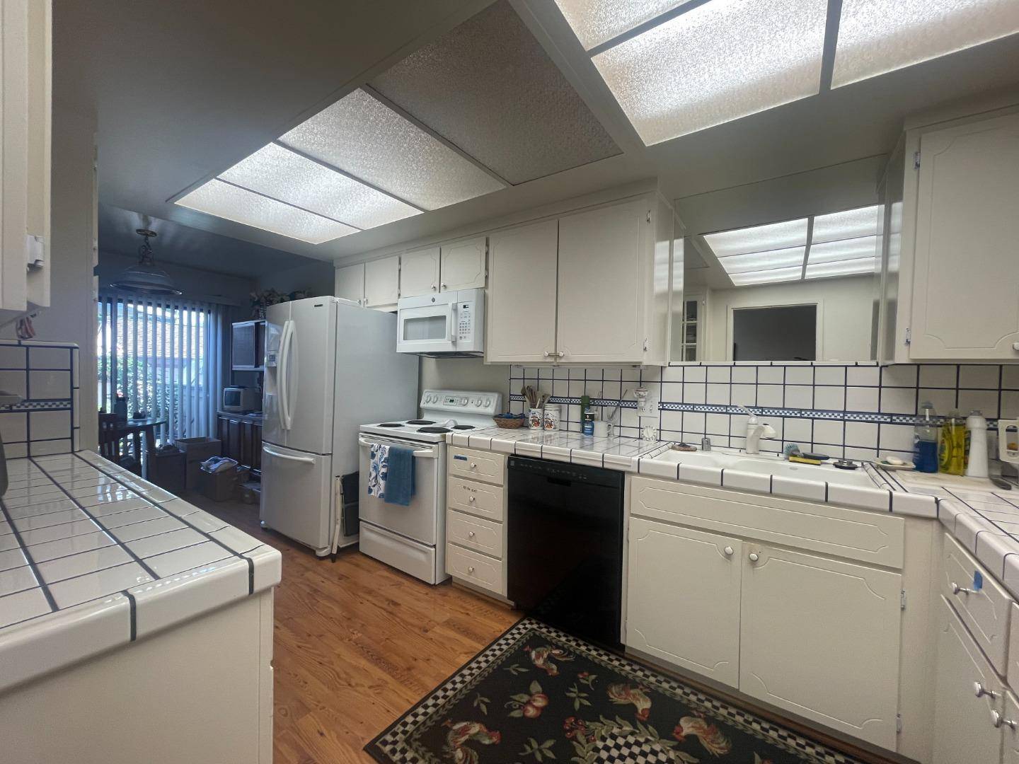 San Jose, CA 95135,6098 Montgomery CT