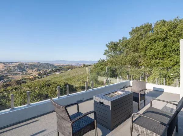 Monterey, CA 93940,25681 Whip RD