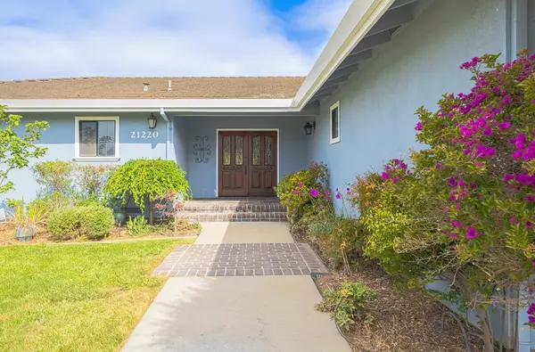 Salinas, CA 93907,21220 Valle San Juan DR