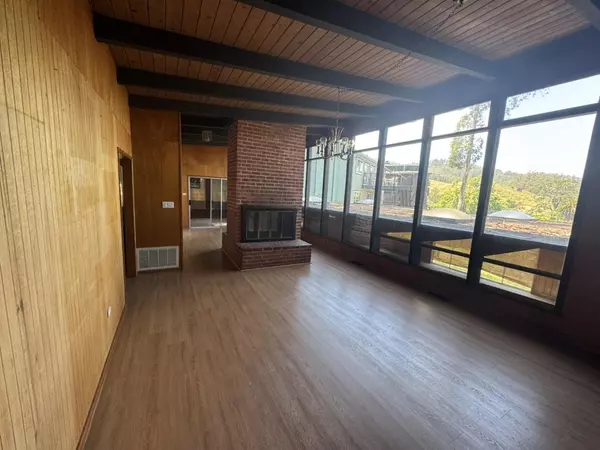 Pacifica, CA 94044,1625 Higgins WAY