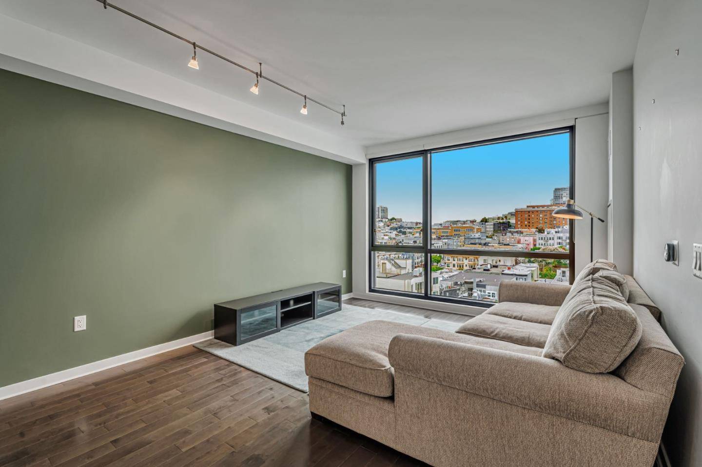 San Francisco, CA 94109,1788 Clay ST 801