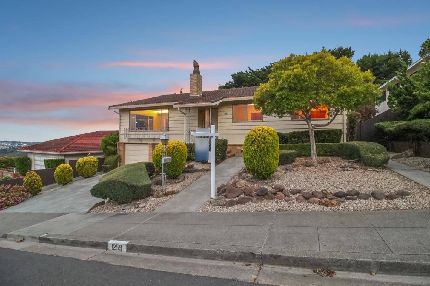 Millbrae, CA 94030,1259 Toyon DR