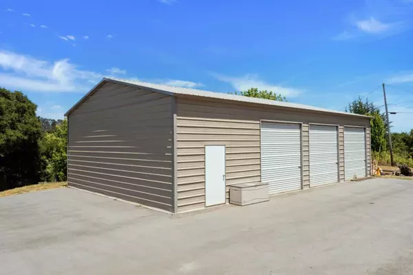 Watsonville, CA 95076,490 Carson LN