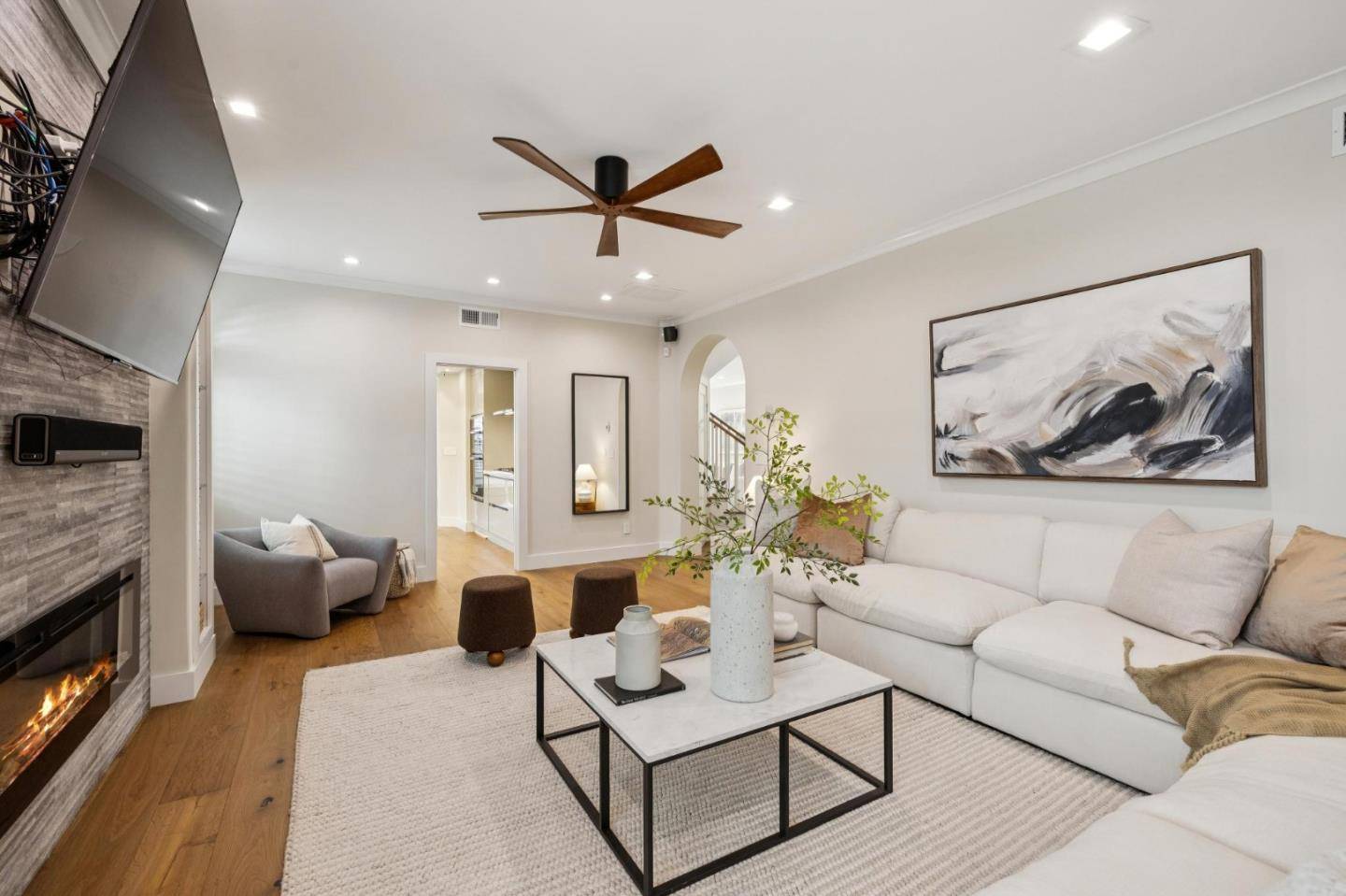 Milpitas, CA 95035,113 Meadowland DR