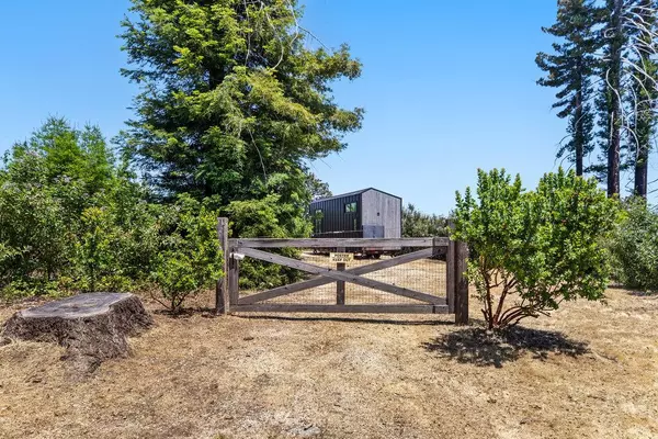 Santa Cruz, CA 95060,150 Braemoor DR