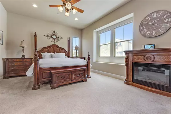 Marina, CA 93933,481 Logan WAY