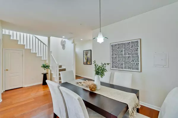 Palo Alto, CA 94306,2557 Park BLVD L200