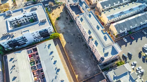 Panorama City, CA 91402,7911 Ventura Canyon AVE