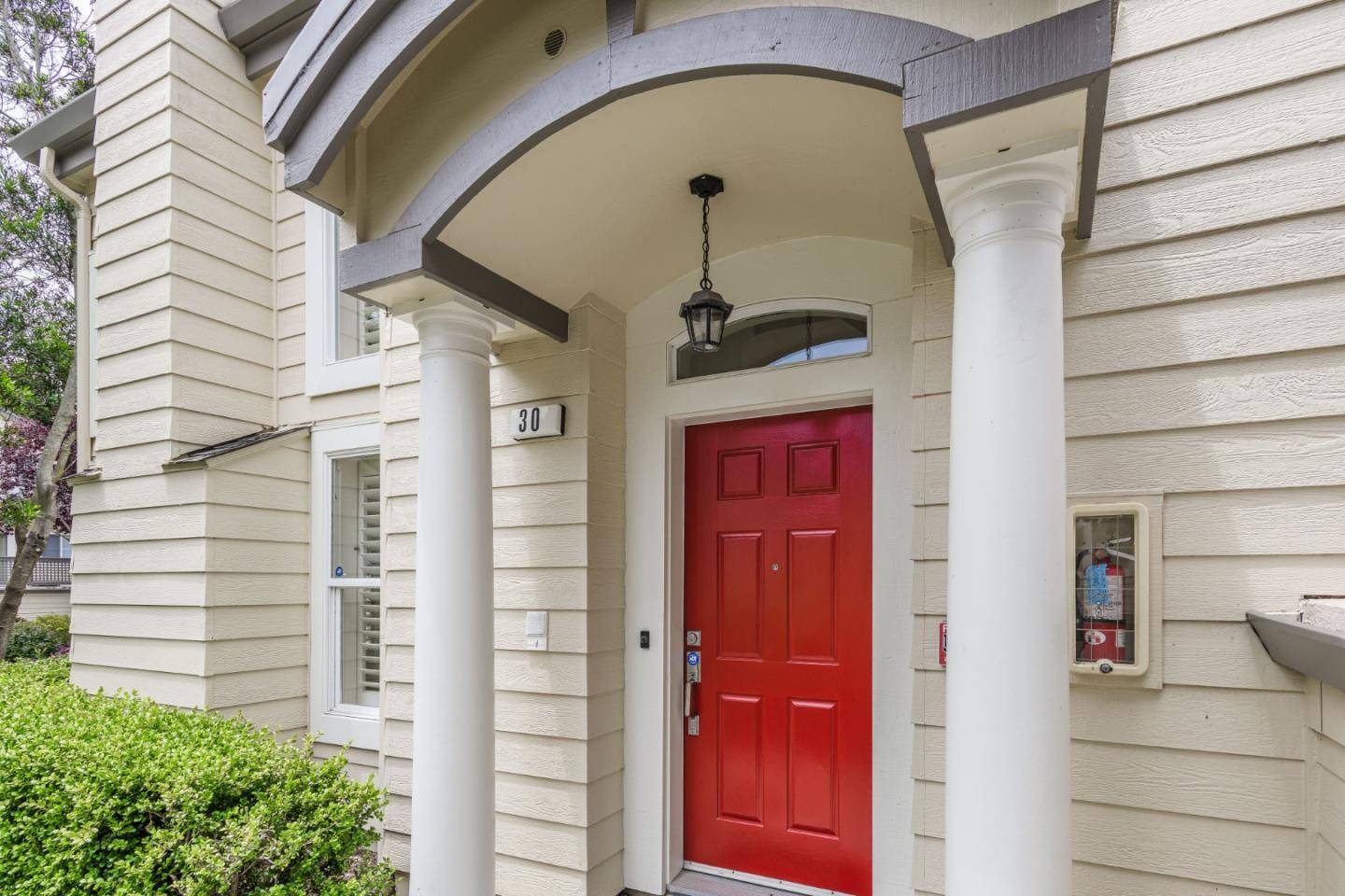 30 Erin LN, Half Moon Bay, CA 94019