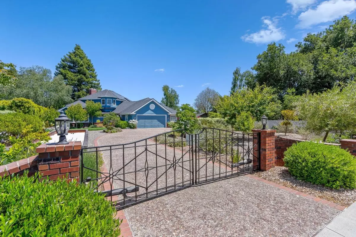 Santa Cruz, CA 95060,1212 Laurent ST