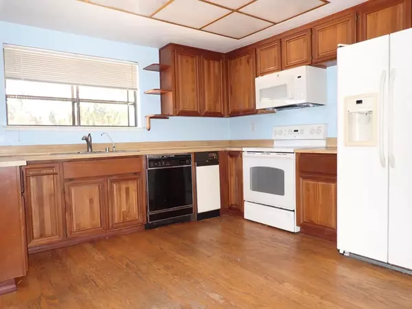 Hercules, CA 94547,1955 Redwood RD