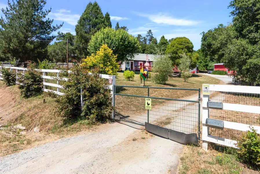 2165 Cox RD, Aptos, CA 95003
