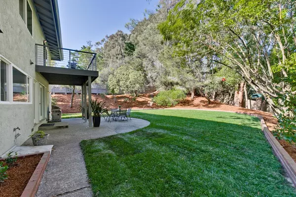 Belmont, CA 94002,2900 Hallmark DR