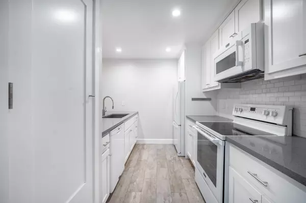 Sunnyvale, CA 94086,233 Red Oak DR K