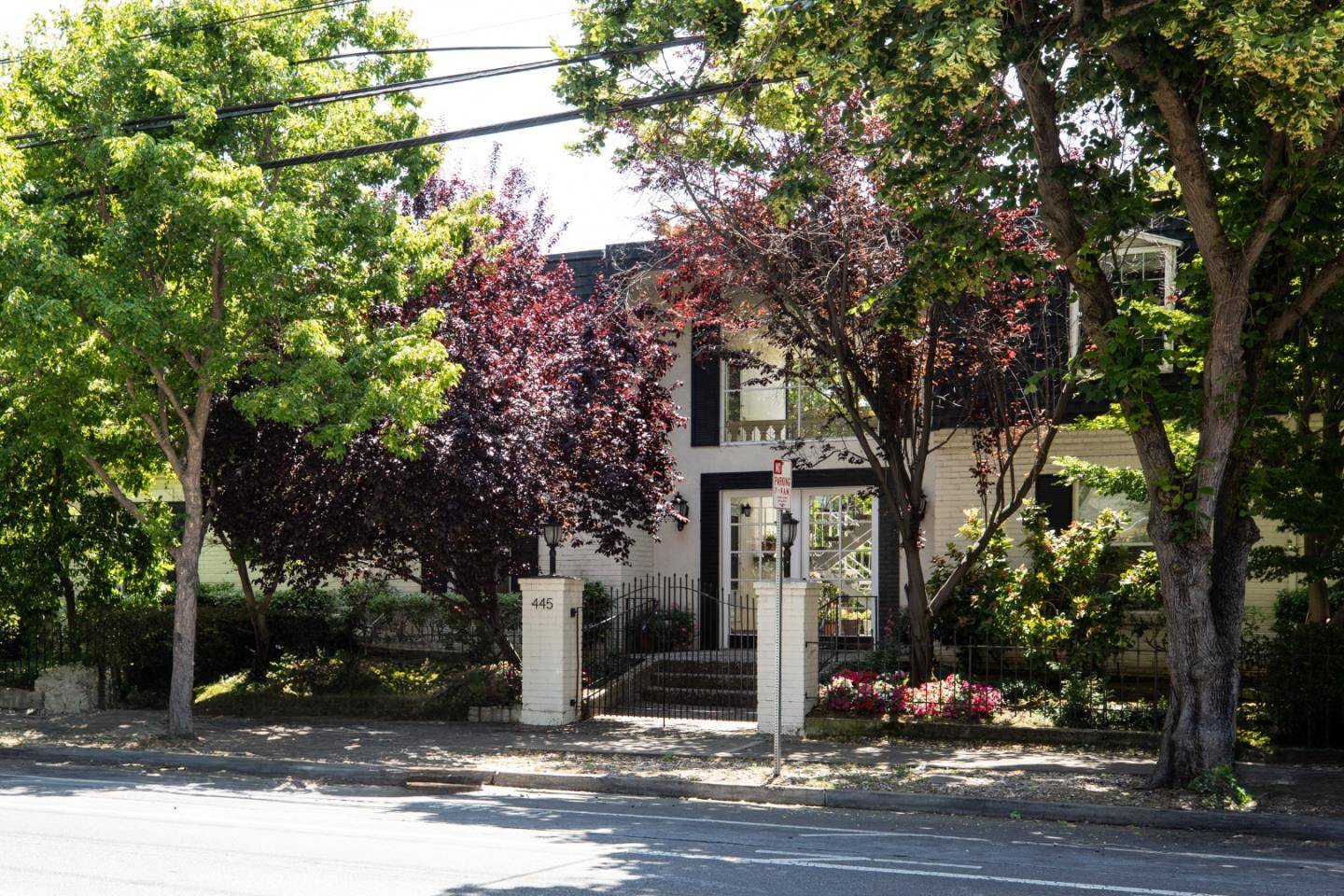 Menlo Park, CA 94025,445 Oak Grove AVE 4