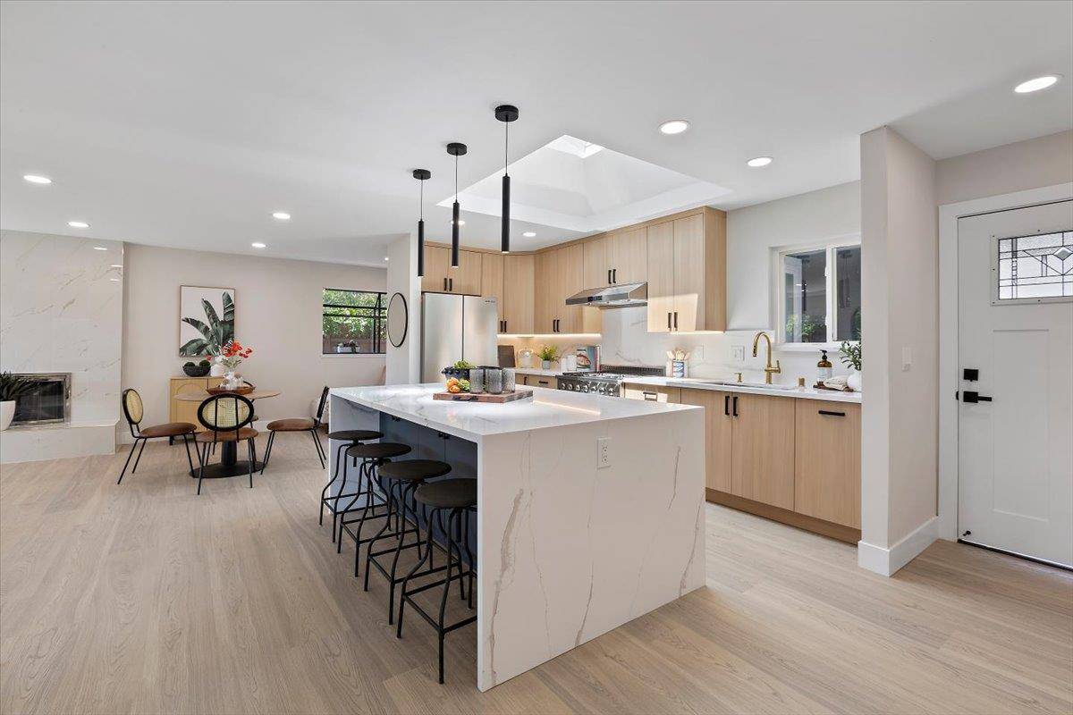 2495 Malaga DR, San Jose, CA 95125