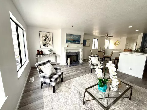 Daly City, CA 94014,900 Hillside BLVD