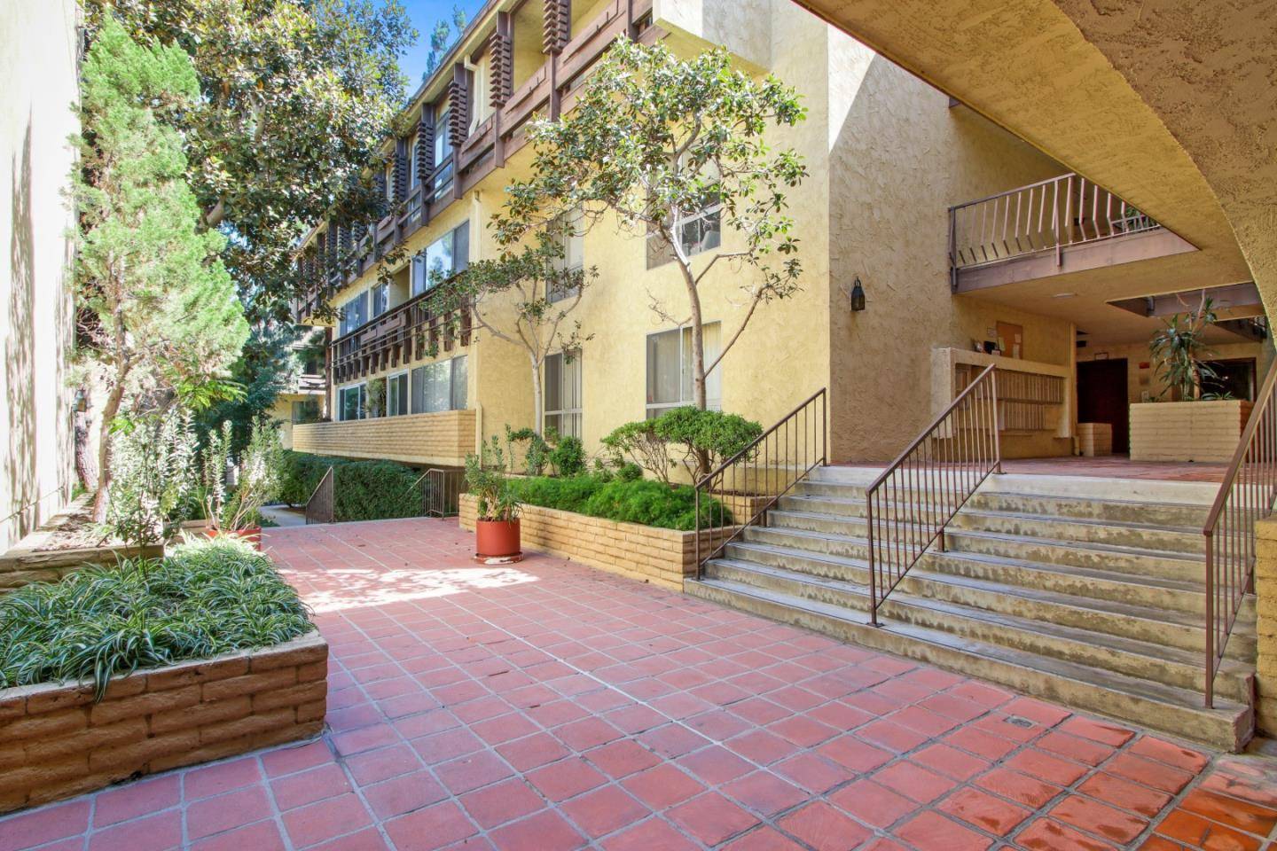 Culver City, CA 90230,6275 Canterbury DR 208