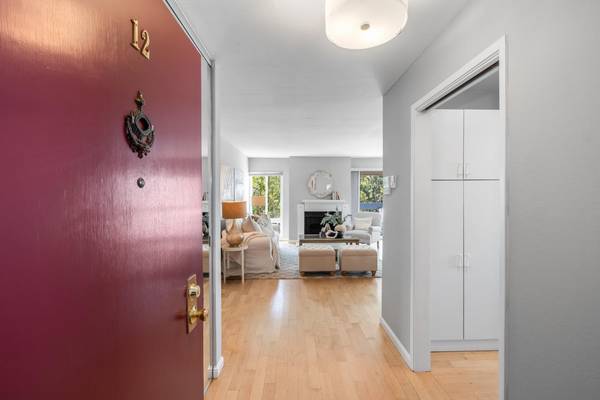 1017 Shell BLVD 12, Foster City, CA 94404