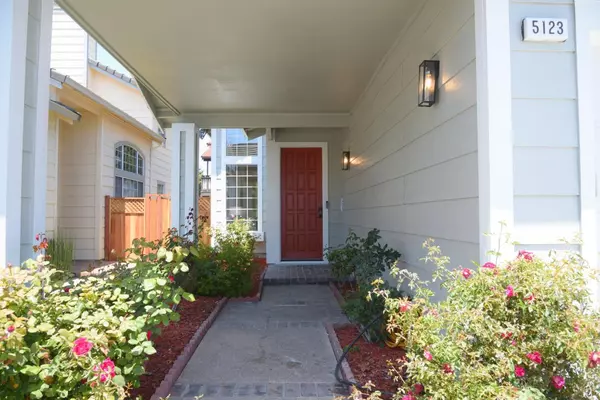 Fremont, CA 94555,5123 Amberwood DR