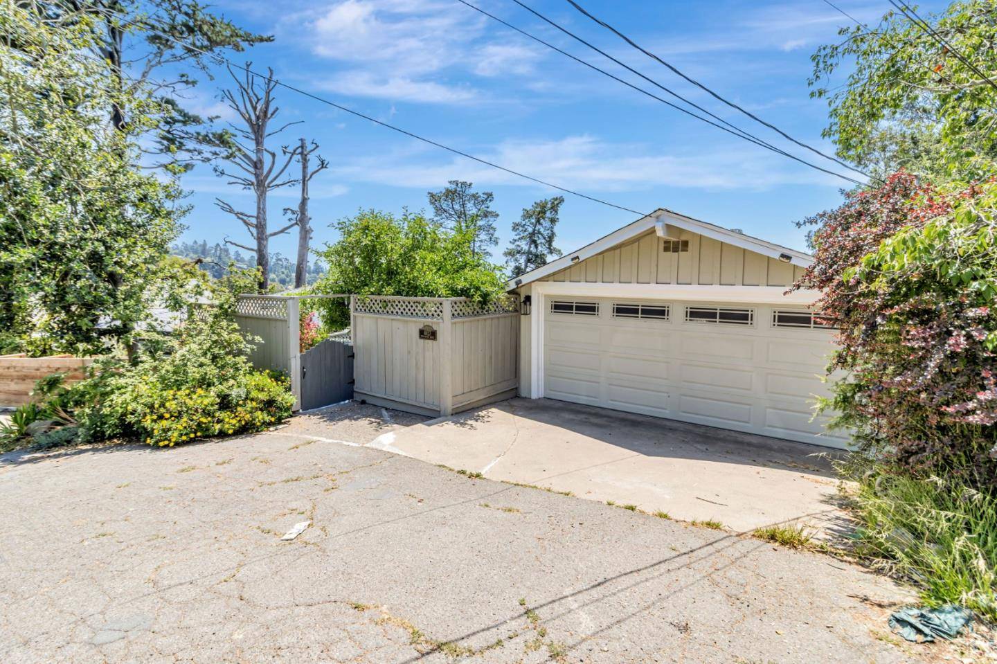 Oakland, CA 94611,6827 Ridgewood DR