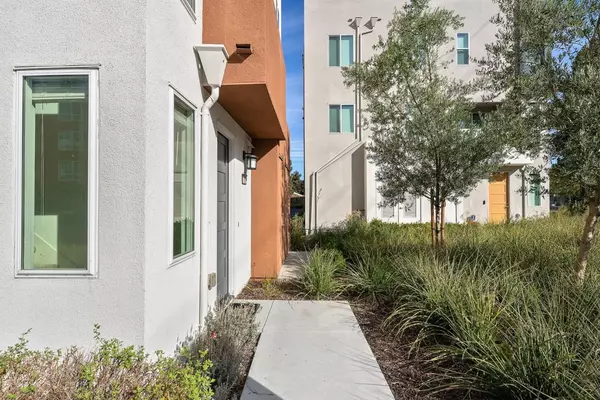 Santa Clara, CA 95051,2903 Corvin DR 115