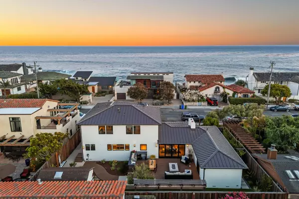 2955 Pleasure Point DR, Santa Cruz, CA 95062