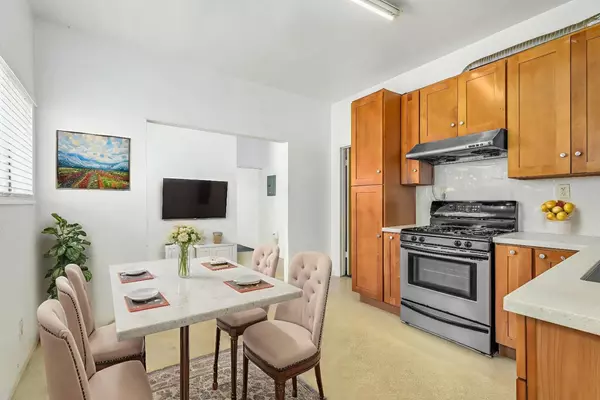 Oakland, CA 94606,2737 12th AVE