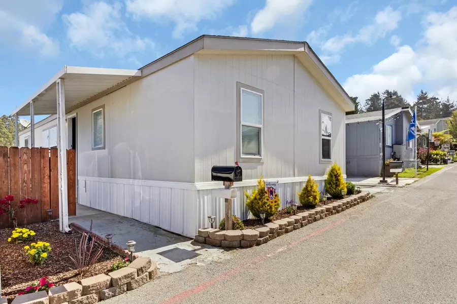 1900 Highway 1 62, Moss Landing, CA 95039