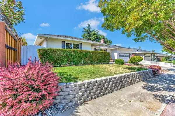 Hollister, CA 95023,1081 Oak ST