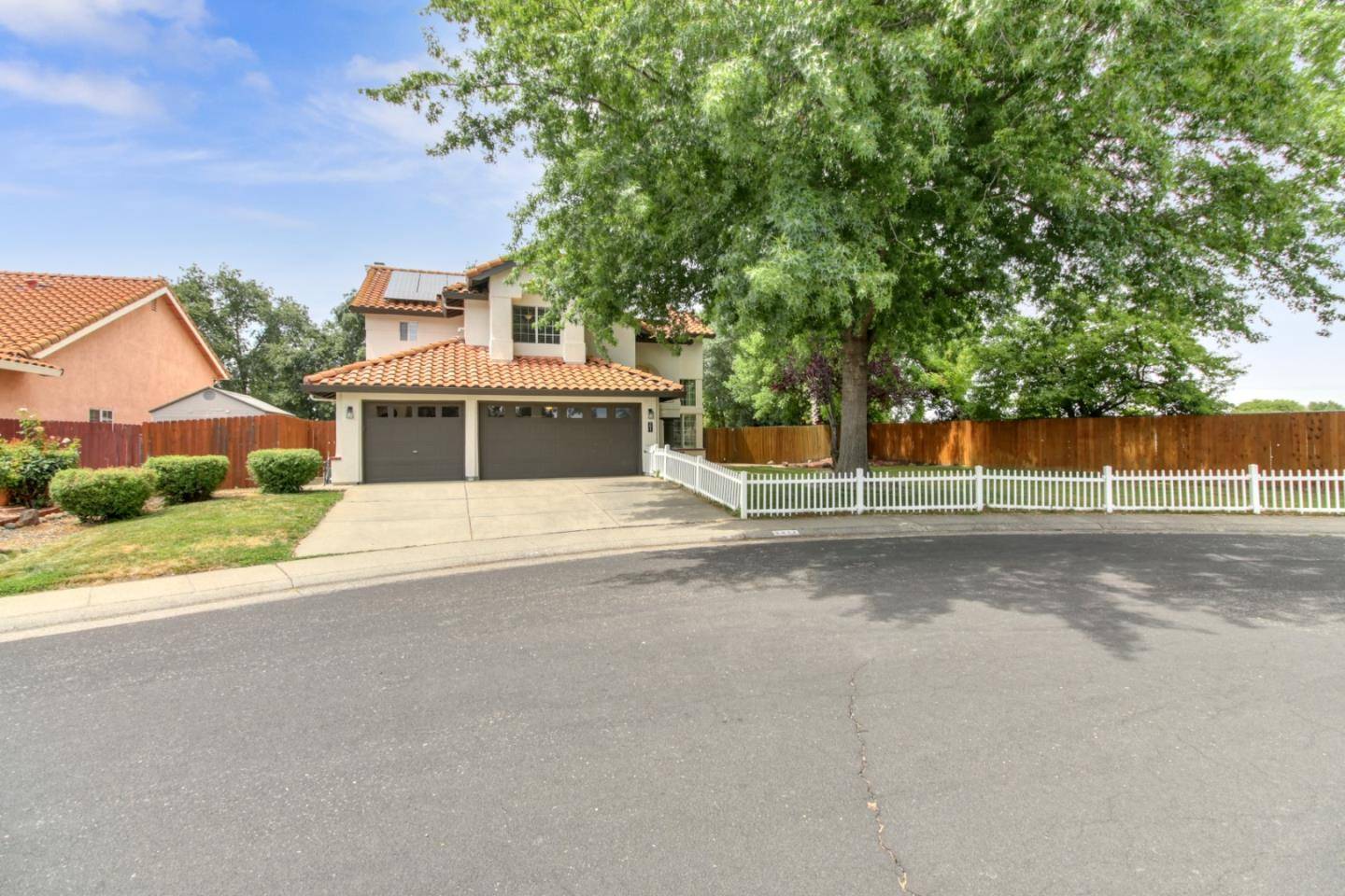 2817 Club DR, Rocklin, CA 95765