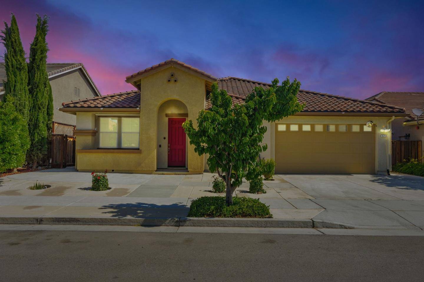 1254 Steinbeck DR, Hollister, CA 95023